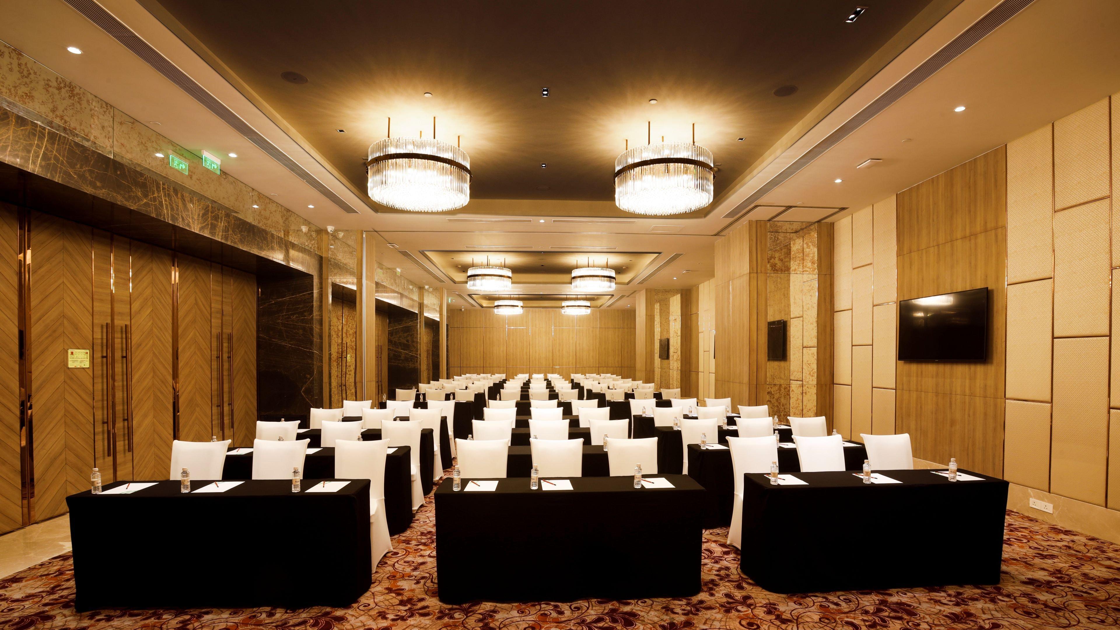 古尔冈90区假日酒店 外观 照片 Meeting room