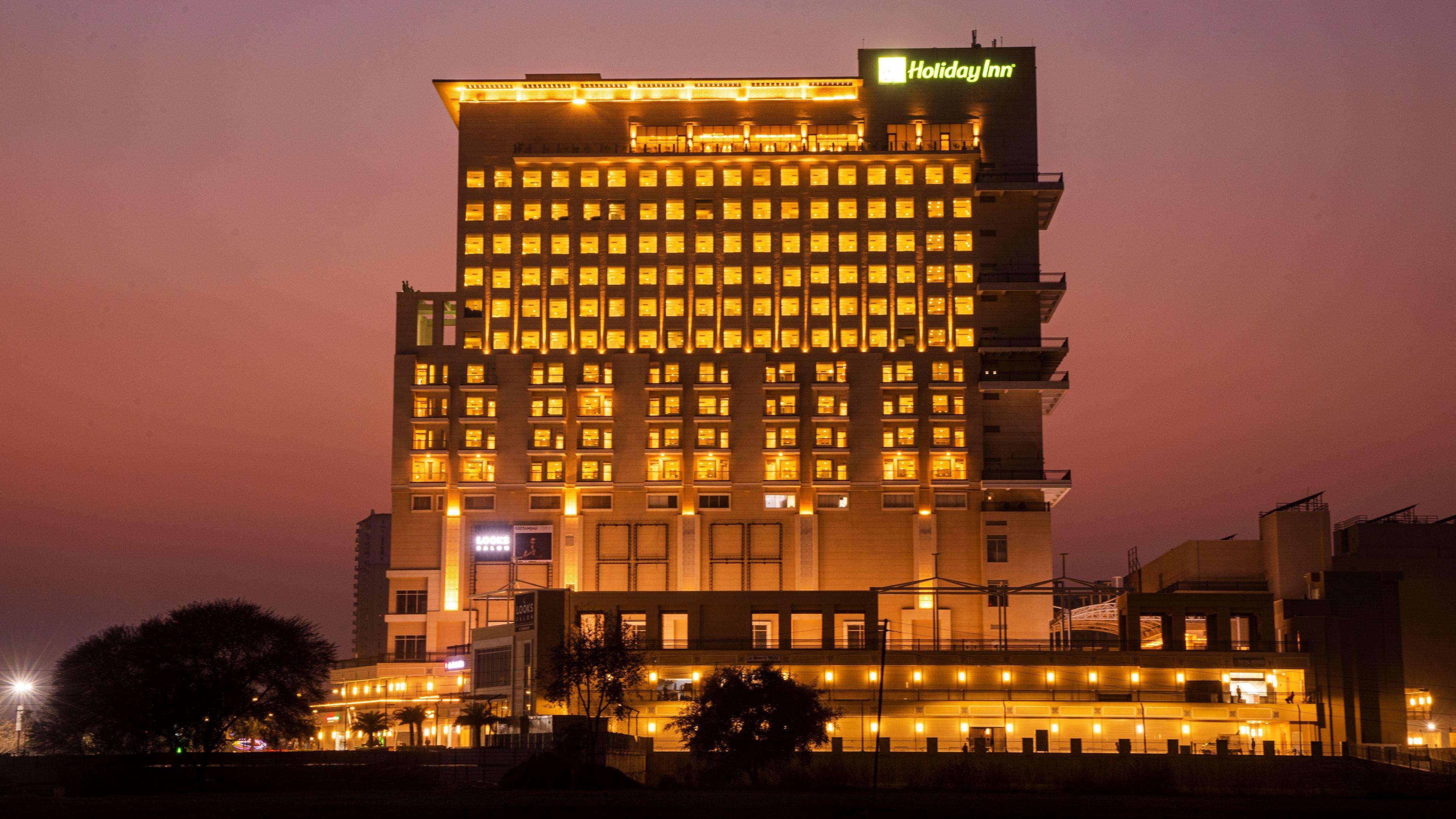 古尔冈90区假日酒店 外观 照片 Holiday Inn Bangkok