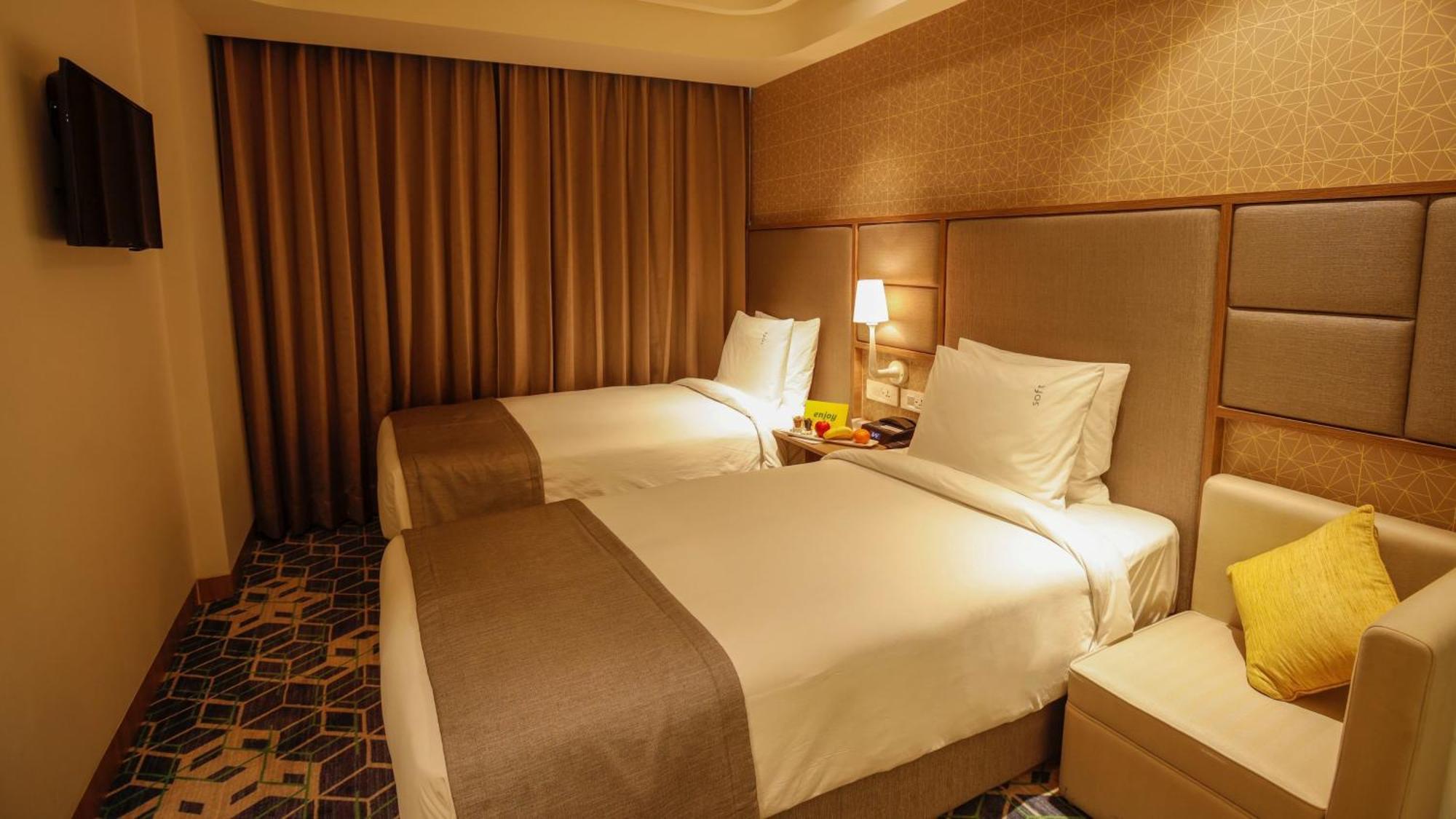 古尔冈90区假日酒店 外观 照片 Deluxe room